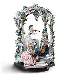 Фарфоровая скульптура дам с музыкальными инструментами Summertime Symphony Lladro, лимитированная серия 01001974