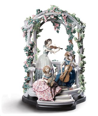 Фарфоровая скульптура дам с музыкальными инструментами Summertime Symphony Lladro, лимитированная серия 01001974
