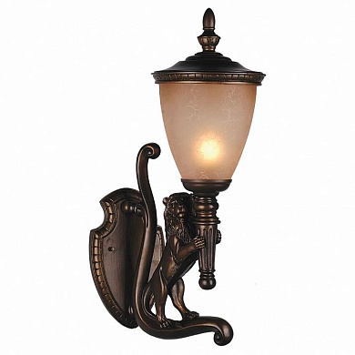 уличный настенный светильник в классическом стиле с металлическим кронштейном IP44