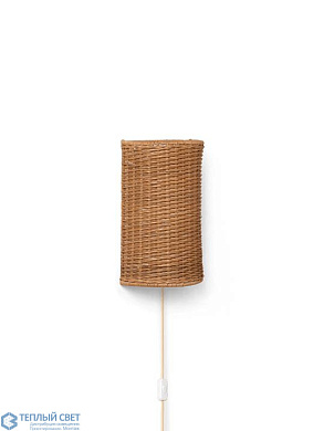 настенный светильник с цилиндрическим плетеным абажуром
