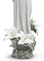 Фарфоровая статуэтка Мадонны с Младенцем и лилиями Madonna of The Flowers Lladro 01008322 — фото 1