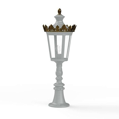 садовый фонарь-столб с прозрачным плафоном и светло-серым корпусом