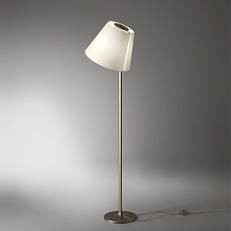 0123020A Artemide Melampo торшер с поворотным текстильным абажуром на тонкой металлической ножке