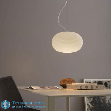 подвесной светильник с белым круглым абажуром