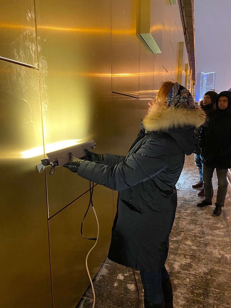 Тестовая инсталляция фасадного освещения ресторана на набережной Москвы — фото 2