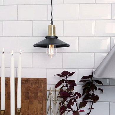 подвесной светильник с дисковым плафоном из металла