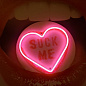 Hot Lips Suck Me Led Neon волоконно-оптическое освещение Sonder Living 1206489 — фото 1