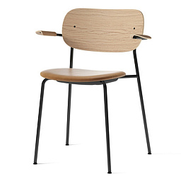 71145-004345 Audo Copenhagen Co Chair Обеденный стул Co, чёрный, стальной, с подлокотником, Dakar 0250/натуральный дуб