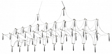 подвесная люстра продолговатой формы с множественными стеклянными элементами