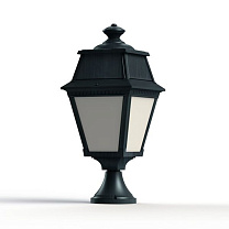 Avenue 2 N° 5; Opal PMMA Built-in LED 2700°K warm white 13W; Green Patina
