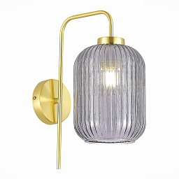 SL1154.321.01 ST-Luce Gran настенное бра с ребристым стеклянным плафоном на изогнутом держателе