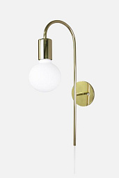 235963 Globen Lighting Grace настенный светильник с шаровым плафоном и латунной арматурой
