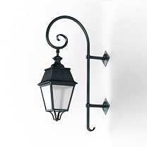 Avenue 4 N° 5; Clear polycarbonate Built-in LED 3000°K warm white 35W; Green Patina