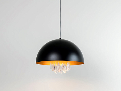 подвесной светильник с металлическим куполом и нижней LED-подсветкой