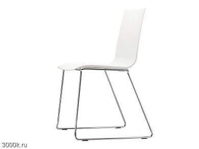 S 180 Штабелируемый стул на салазках Thonet