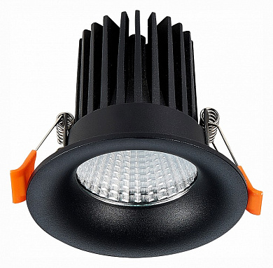 встраиваемый светильник чёрный с алюминиевым корпусом и глубоким рассеивателем