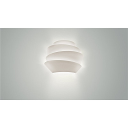 FN181005E_10 Foscarini Le Soleil настенное бра с каскадным плафоном из белого пластика
