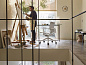 20125006 Ball Vitra Настенные часы с шарообразными метками черные латунный центр — фото 2