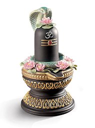 Фарфоровая статуэтка лингама, символа Шивы Lingam Lladro, золотой люстр 01009249