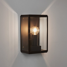 1095040 Astro lighting Homefield настенный уличный фонарь с лампой в стеклянной раме чёрный