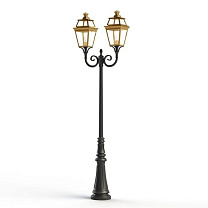 Place des Vosges 3 N° 7; Clear glass E27 105W; Tinted lacquered brass