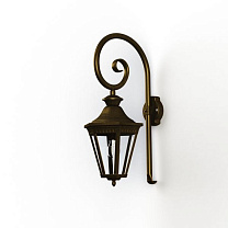 Victoria N° 3; Clear polycarbonate E27 105W; Gold patina