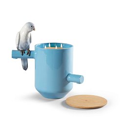 01040193 Lladro The Parrot Party ароматическая свеча с фарфоровым попугаем