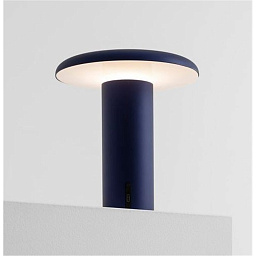 0151050A Artemide Takku настольная лампа с плоским дисковым рассеивателем и цилиндрическим корпусом