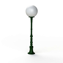 Moon N° 9; Opal PMMA E27 105W; British green