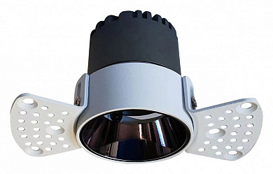 встраиваемый потолочный светильник с хромированной окантовкой