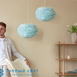 подвесной светильник с перьевым абажуром серого цвета