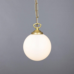 MLP090 Mullan Lighting Yaounde одноламповый подвесной светильник с опаловым стеклянным шаровым плафоном