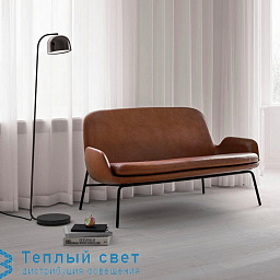 торшер с шарообразным плафоном черного цвета