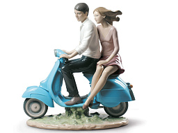 1009231 Lladro Riding With You фарфоровая статуэтка пары на мотороллере