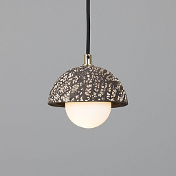 MLCMP073 Mullan Lighting Ferox одноламповый подвесной светильник с керамическим полукуполом и матовым стеклянным шаром