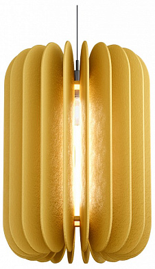 подвесной светильник с жёлтым ламельным абажуром и центральным источником света