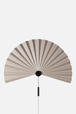настенный светильник с веерообразным плафоном цвета taupe