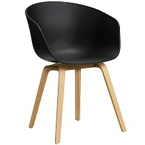 About A Chair AAC 22, основание дуб, лак на водной основе / корпус полипропилен, черный