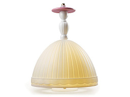 01023666 Lladro Mademoiselle Фарфоровая настольная лампа ручной работы