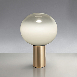 1800140A Artemide Laguna настольная лампа с шарообразным стеклянным плафоном и цилиндрическим основанием