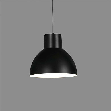 подвесной светильник чёрного цвета