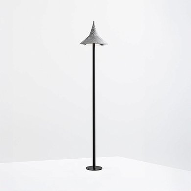уличный светильник-столбик с LED-модулем и конусным рассеивателем