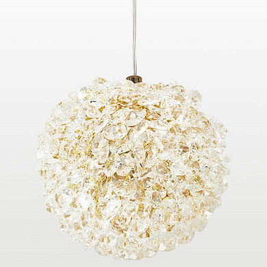 подвесной светильник с круглым плафоном из золотистых элементов