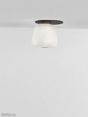 потолочный светильник цилиндрической формы с матовым плафоном