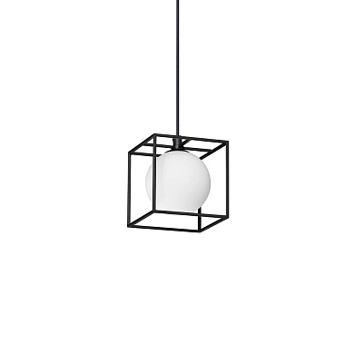 подвесной светильник с кубическим металлическим каркасом и открытой лампой