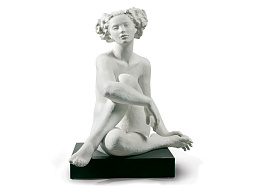 1009176 Lladro Essence Of A Woman фарфоровая статуэтка женской фигуры с распростёртыми руками