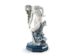 1001945 Lladro Pure Beauty фарфоровая статуэтка женщины с распущенными волосами