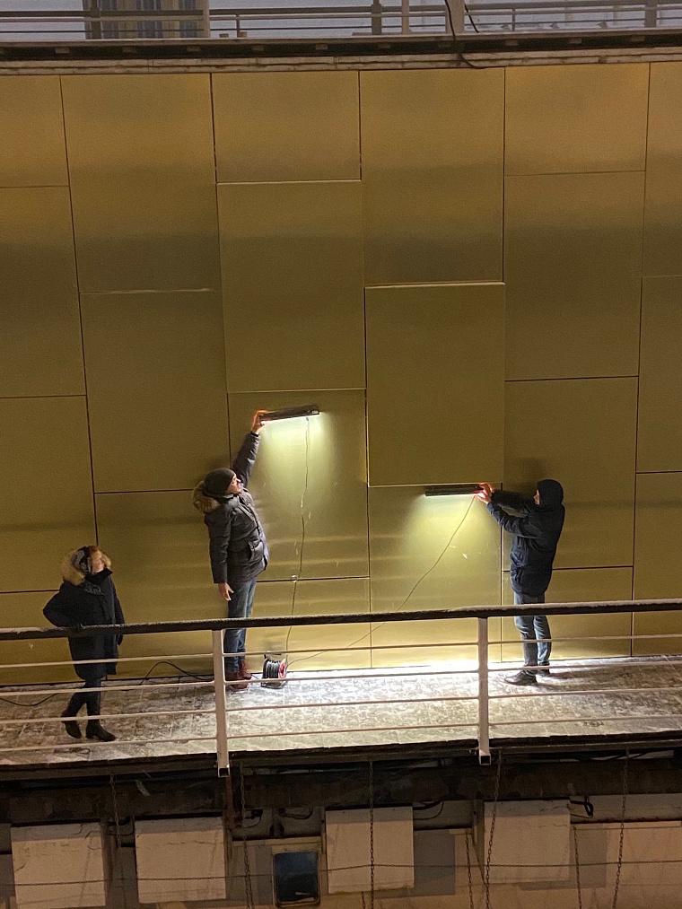 Тестовая инсталляция фасадного освещения ресторана на набережной Москвы — фото 9