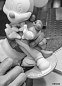 Фарфоровая статуэтка мышонка в белых перчатках Mickey Mouse Lladro 01009079 — фото 5