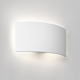 1490002 Astro lighting Comino настенное бра из гипса с изогнутым корпусом